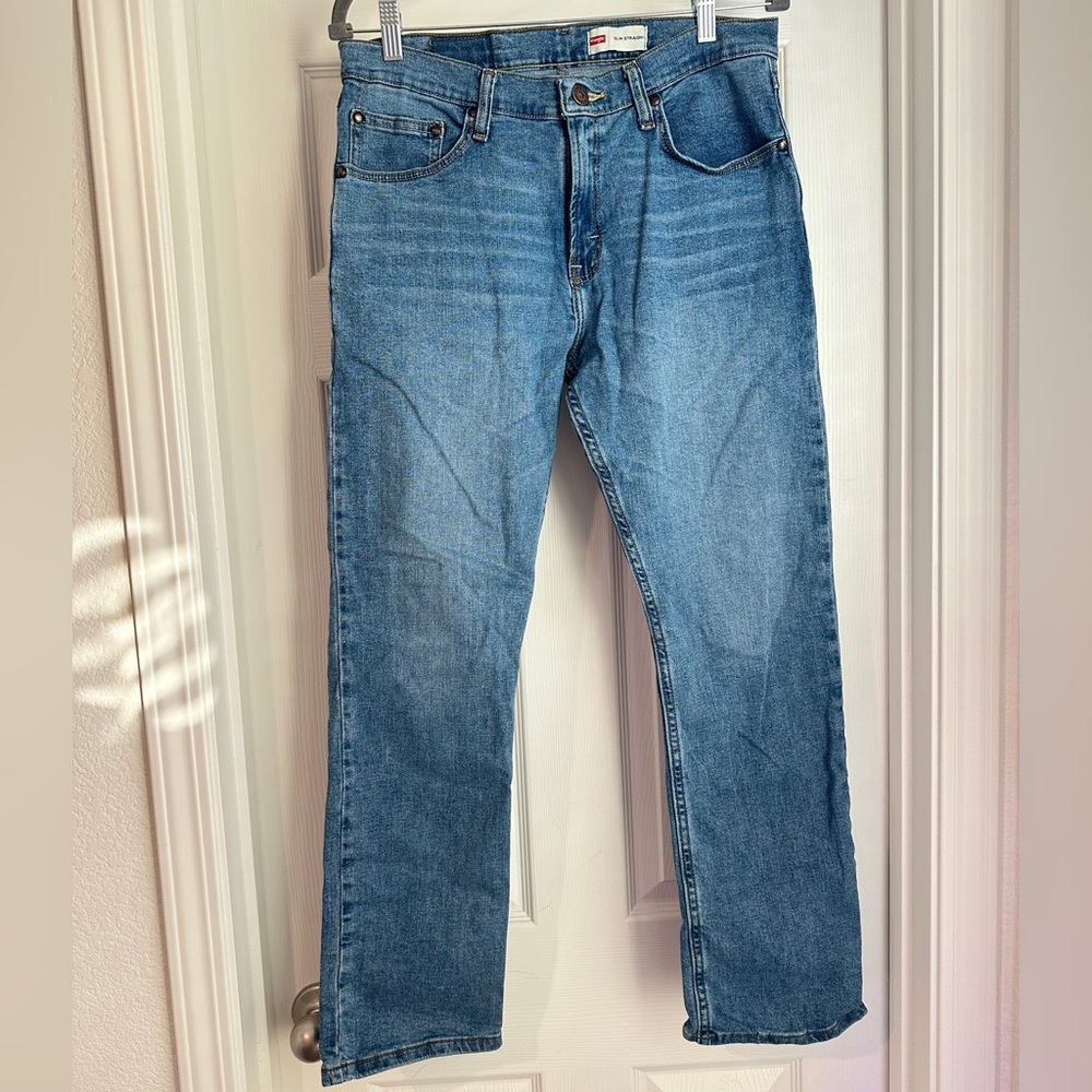 Wrangler Slim Straight Leg Jeans | Medium Wash | Classic Fit | SIZE 31x30